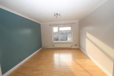 1 bedroom flat to rent, Barra Close, Northend, Hemel Hempstead