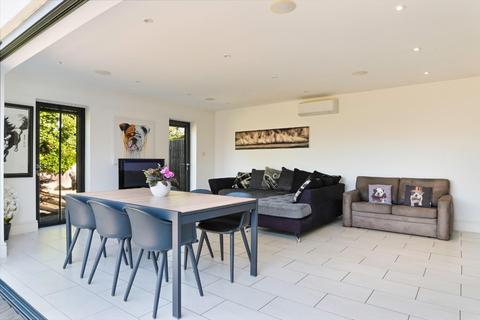 3 Mavis Avenue, Epsom, KT19 0PY