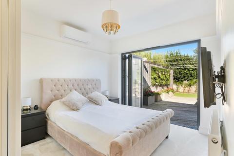 3 Mavis Avenue, Epsom, KT19 0PY