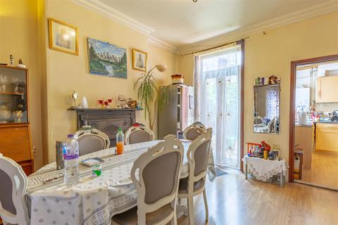 91 Birrell Road, Forest Fields, Nottingham, NG7 6LU