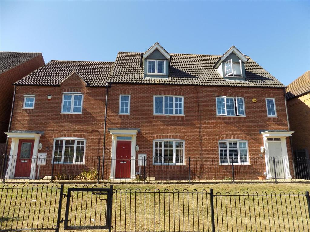 Mill Hill Road, Bingham, Nottingham 4 bed terraced house £265,000