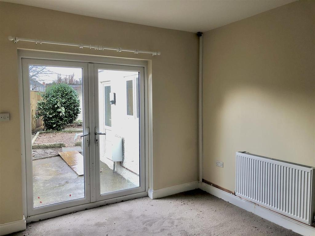 Pill Road, Milford Haven 3 bed end of terrace house £150,000