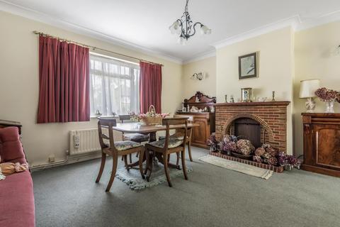 83 Laurel Way, London, N20 8HT