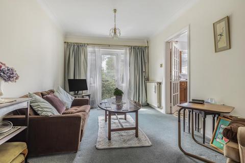 83 Laurel Way, London, N20 8HT