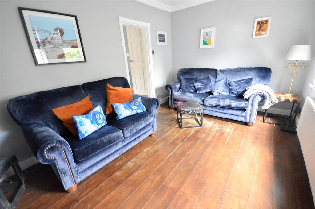Queen Street, Mosborough, Sheffield 2 bed end of terrace house £700