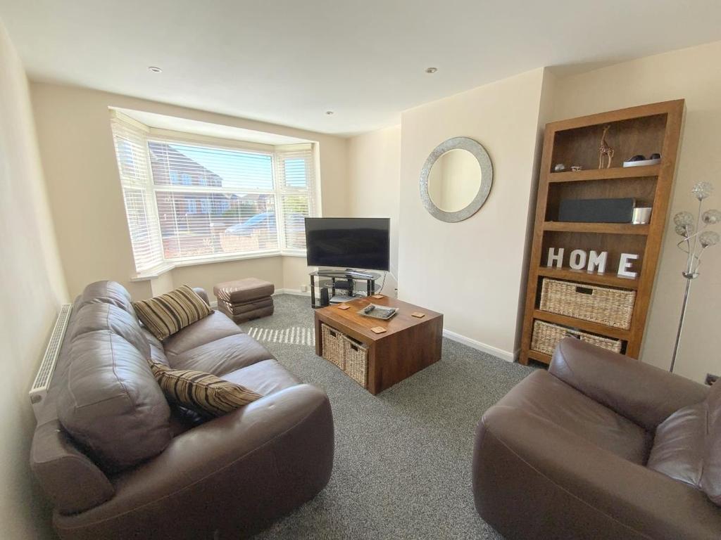 Warwick Road, Cleethorpes 3 bed semidetached house £190,000