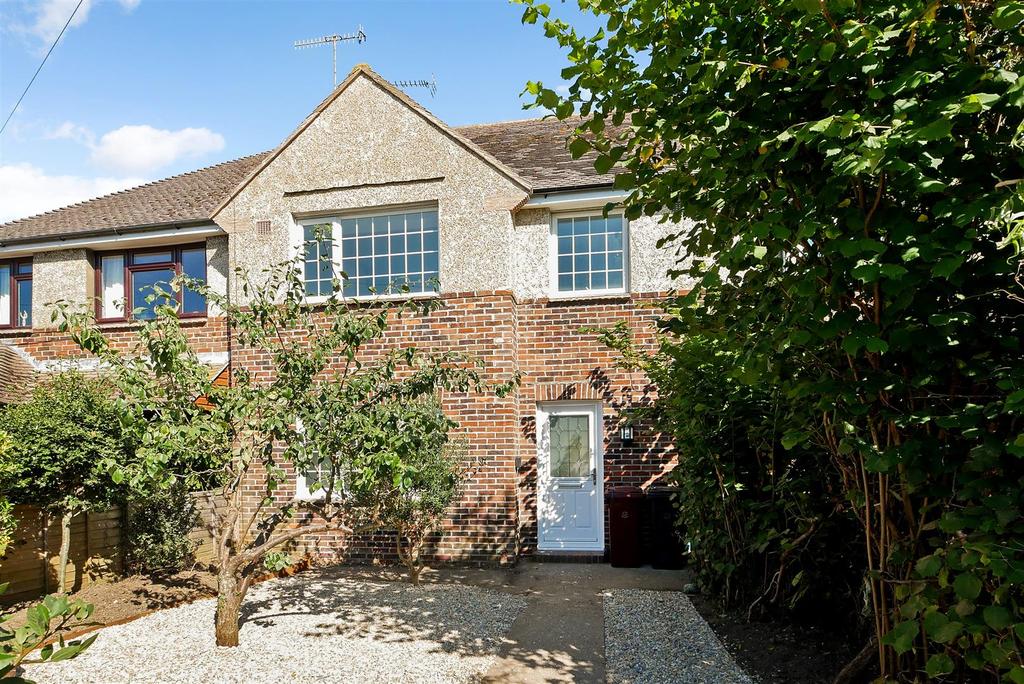 Armadale Road, Chichester 3 bed house £1,500 pcm (£346 pw)
