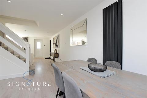 15 Ryder Close, Bovingdon, Hemel Hempstead, HP3 0HZ