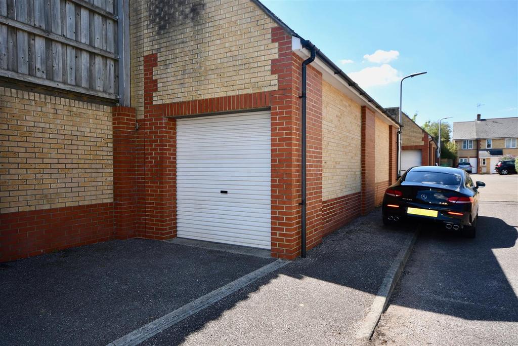 Samuels Court, Taunton Garage £25,000