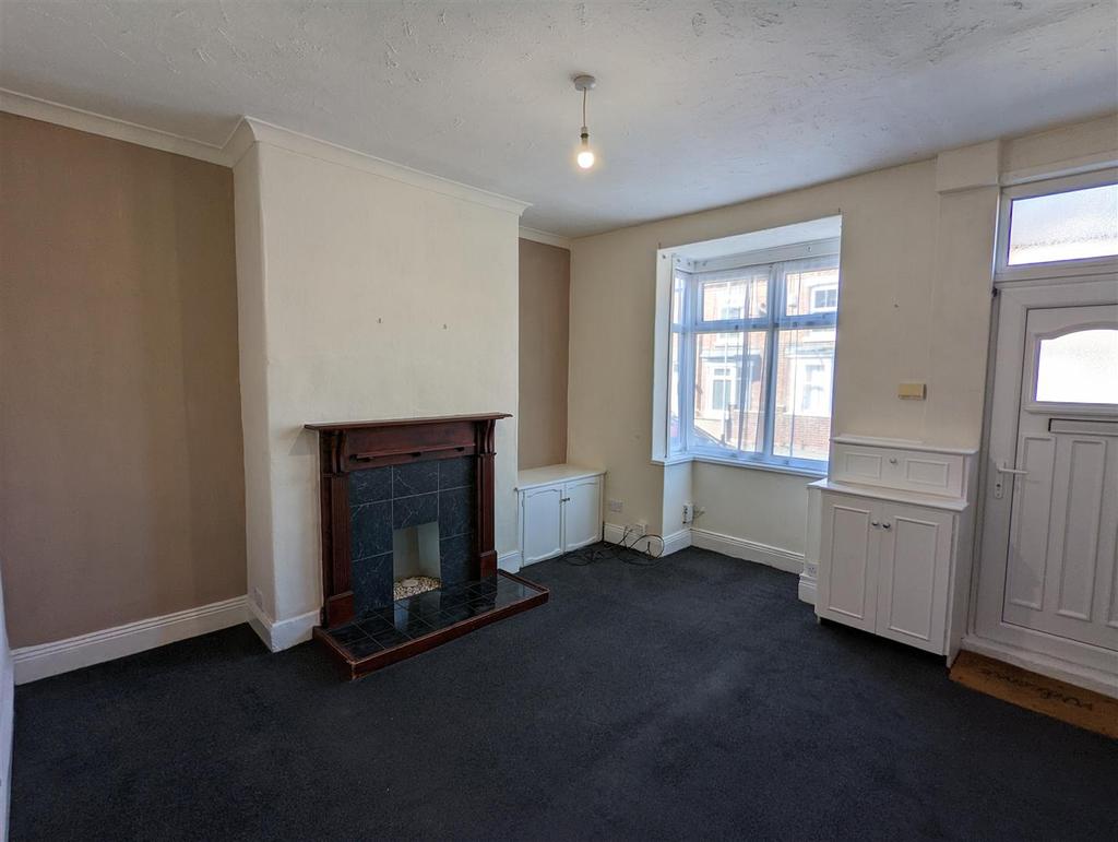 Trafalgar Terrace, Darlington 2 bed terraced house £495 pcm (£114 pw)