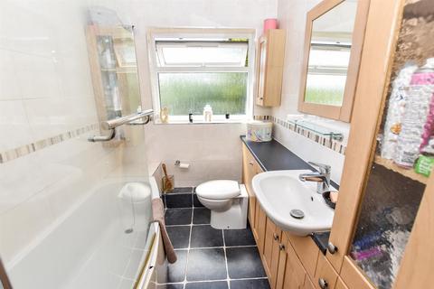 11 Victoria Road, South Woodham Ferrers, Chelmsford, CM3 5LR