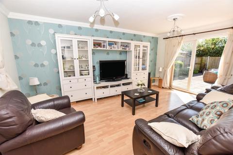 11 Victoria Road, South Woodham Ferrers, Chelmsford, CM3 5LR