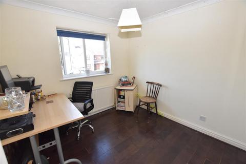 11 Victoria Road, South Woodham Ferrers, Chelmsford, CM3 5LR
