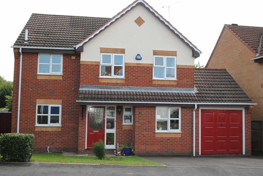 Ulleswater Crescent, Ashbydelazouch 4 bed detached house £1,200