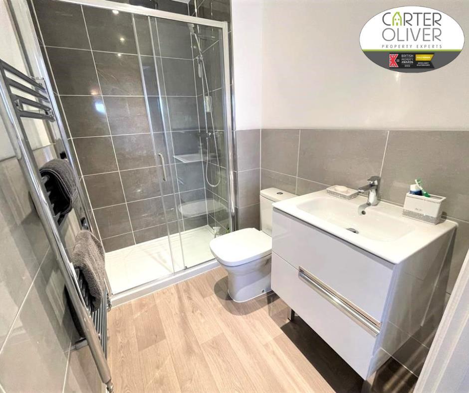 Kemp Drive, Husbands Bosworth, Lutterworth 3 bed link detached house