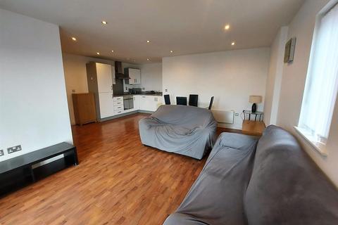 2 bedroom apartment for sale, South Quay, Kings Road, Marina, Swansea