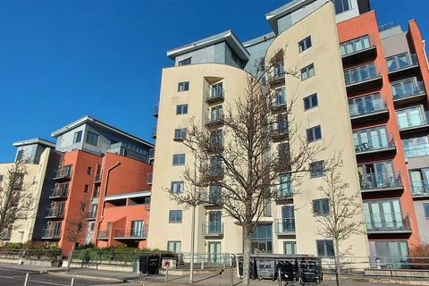 2 bedroom apartment for sale, South Quay, Kings Road, Marina, Swansea