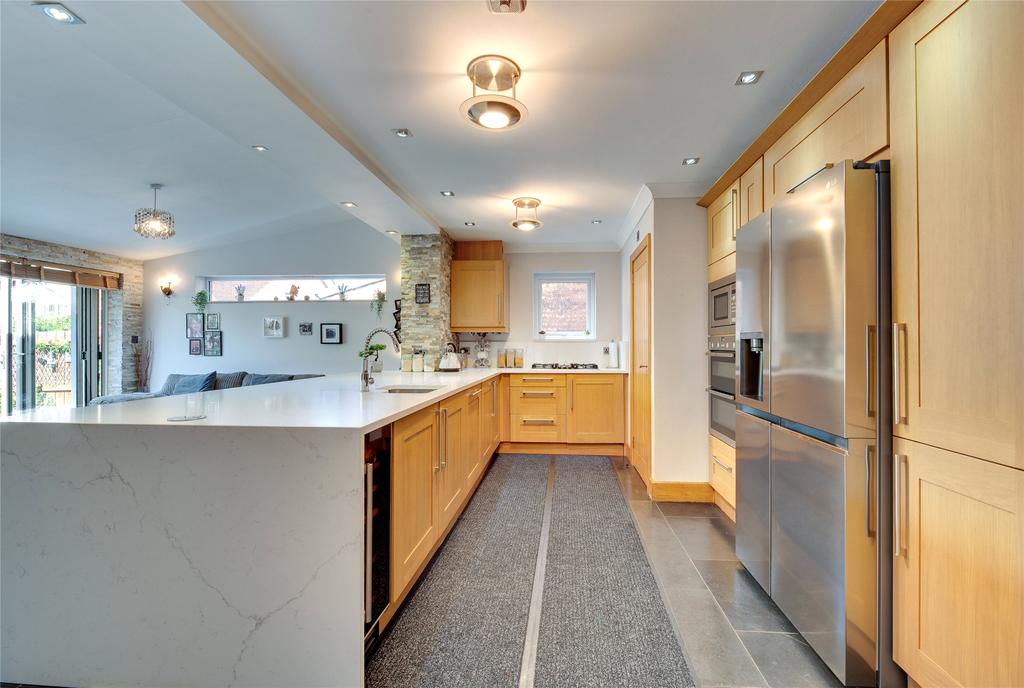 Dunkeld Close, Wardley, NE10 4 bed detached house £300,000