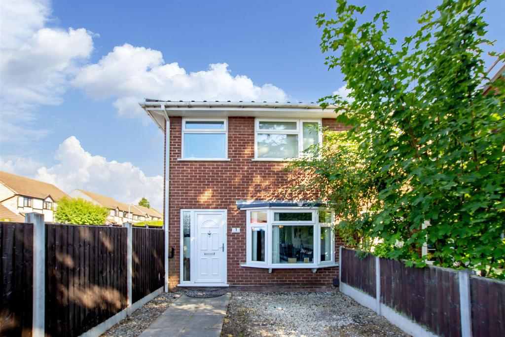 Broad Oak Drive, Stapleford, Nottingham 3 bed townhouse £185,000