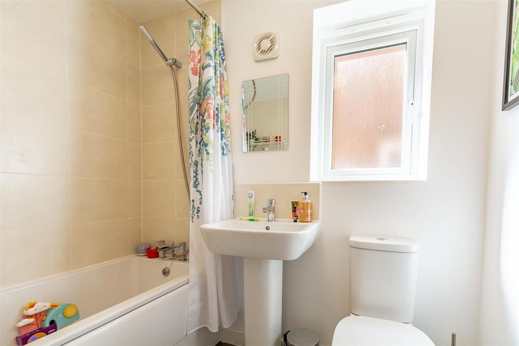 Bathroom (2)-HDR copy.jpg