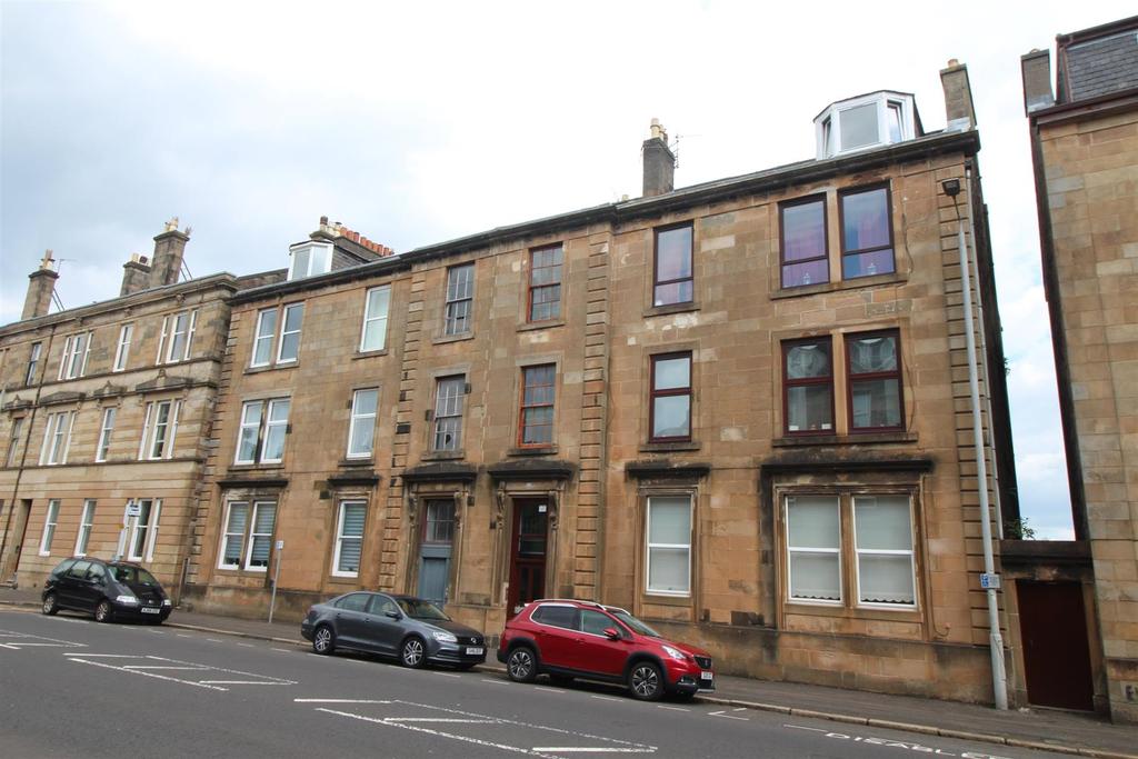 Brougham Street, Greenock 2 bed flat - £93,000