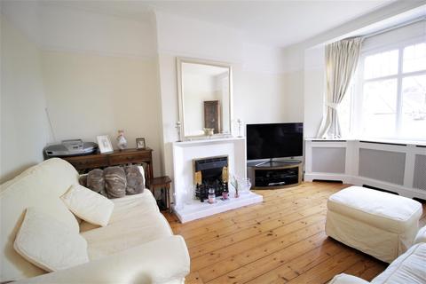 6 Curvan Close, Epsom, KT17 1PJ