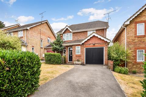 12 Bramble Drive, Romsey, SO51 7RJ