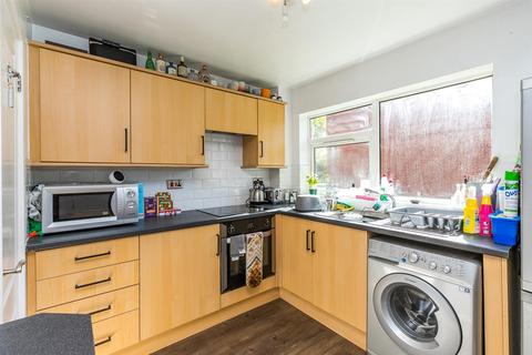 8 Beechfield Close, Sale, M33 4EH