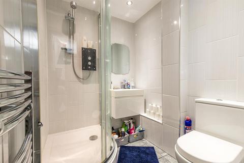 8 Beechfield Close, Sale, M33 4EH