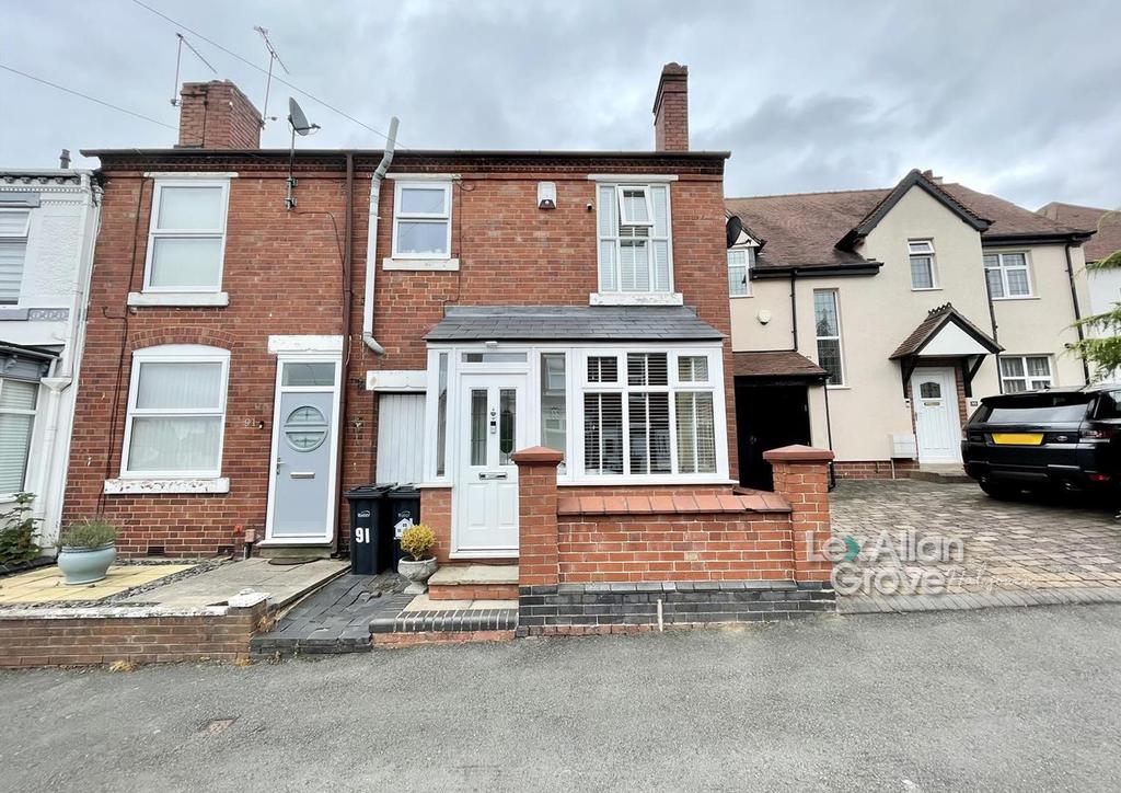Beaumont Road, Halesowen 2 bed end of terrace house £190,000