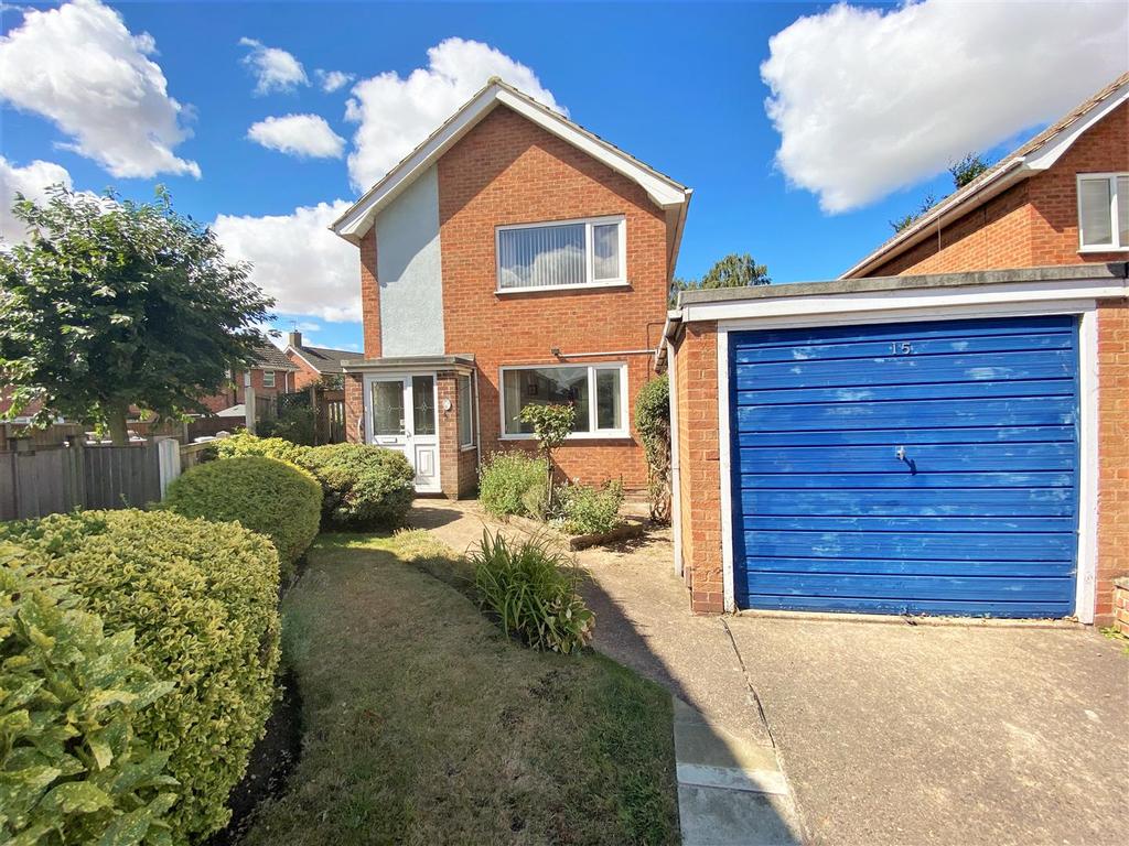 Kingsway, New Balderton, Newark 3 bed detached house for sale £220,000