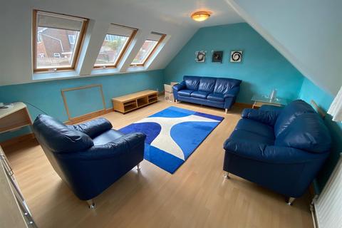 45 Brackendale Way, Stourbridge, DY9 7HG