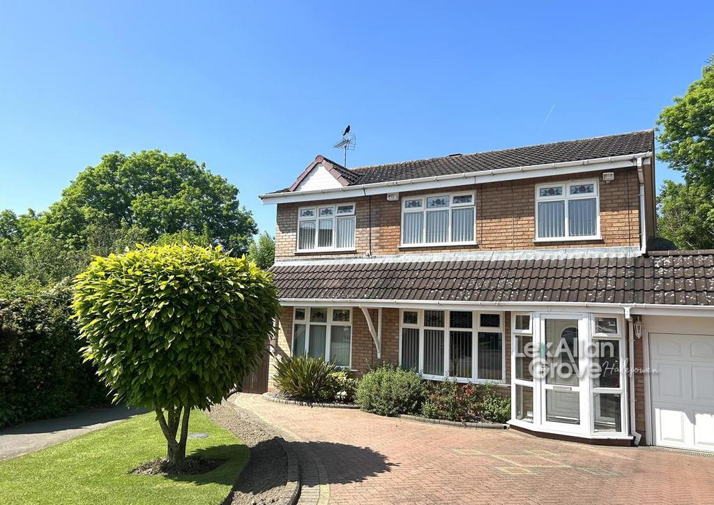 Westdean Close, Halesowen 4 bed detached house for sale £550,000