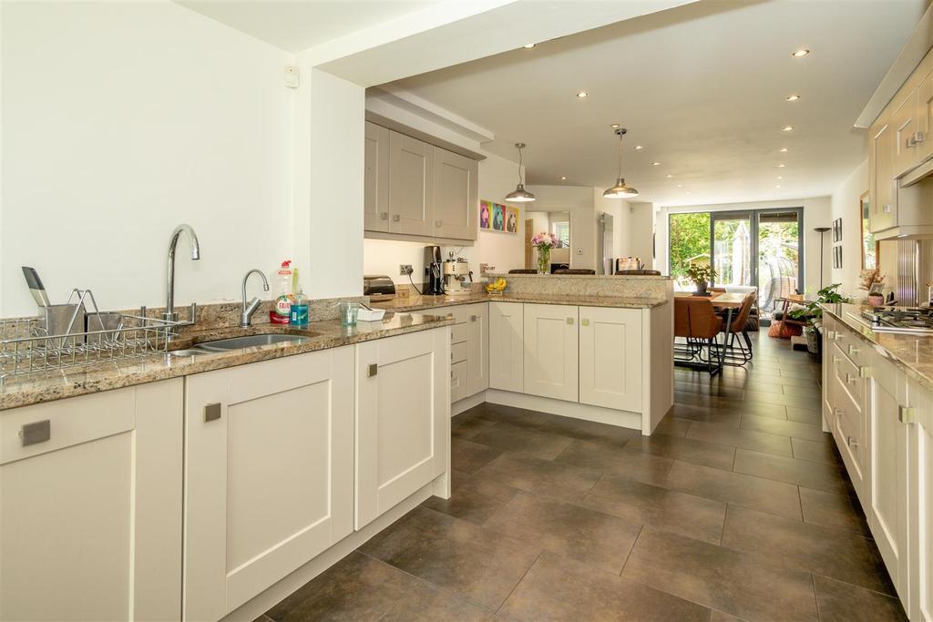 Highgate Road, Altrincham 4 bed semidetached house for sale £635,000