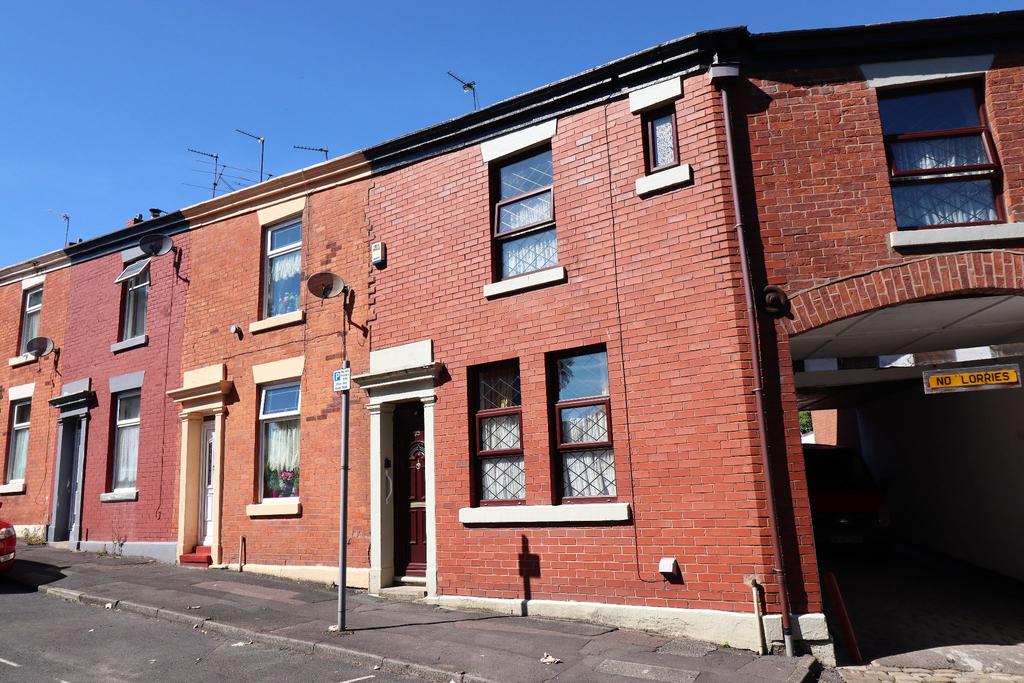 Hope Street, Blackburn, BB2 3 bed terraced house £105,000