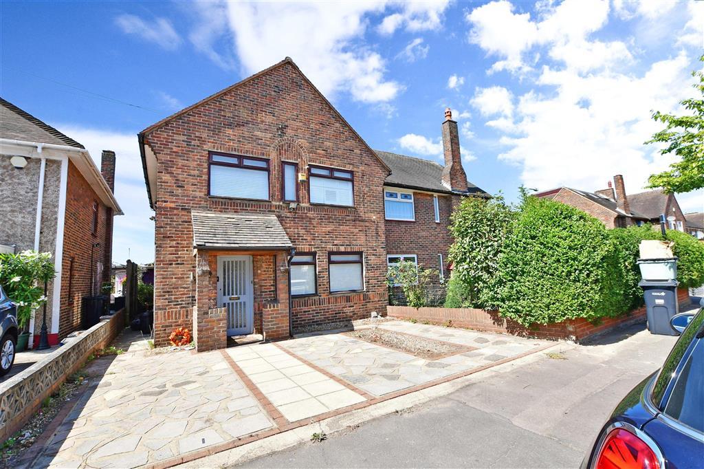 Leyswood Drive, Ilford, Essex 3 bed semidetached house for sale £550,000
