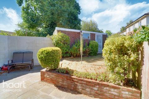 2 Mickleham Close, Orpington, BR5 2SN