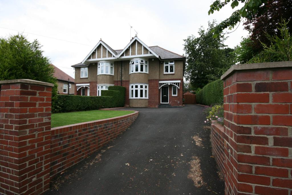 West Road, Ponteland, Newcastle Upon Tyne, NE20 3 bed semidetached