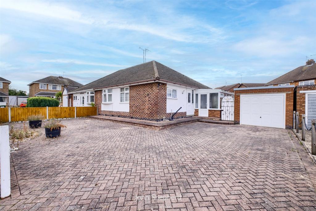 Constance Close, Bedworth, Warwickshire, CV12 2 bed bungalow for sale