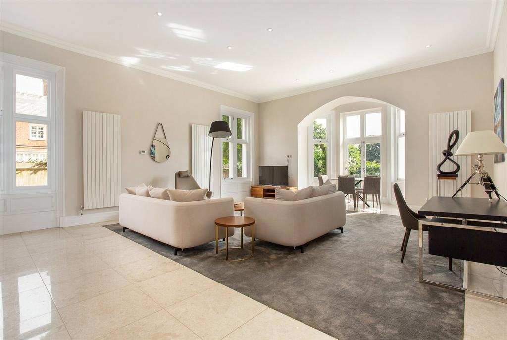 Lounge Area