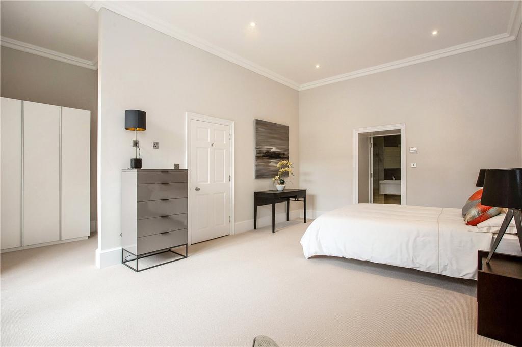 Bedroom / Dressing