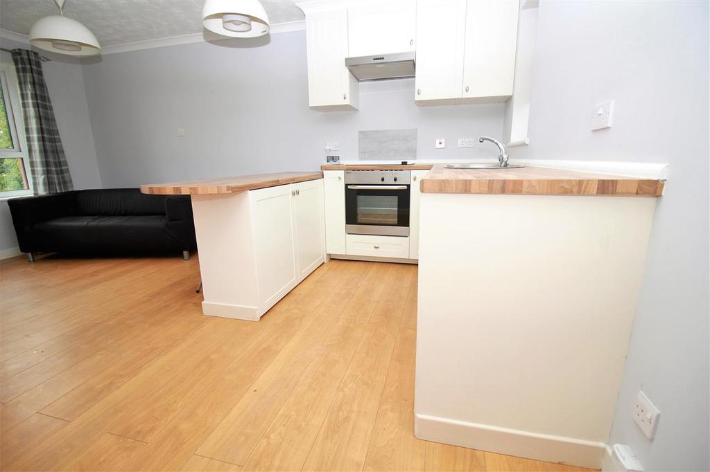 Kitchen/Dining Area