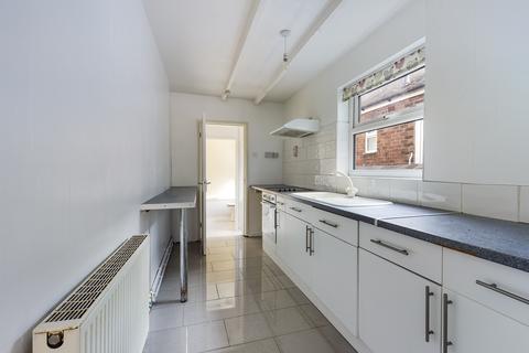 2 bedroom terraced house to rent, Acton Street, Birches Head, Stoke-on-Trent, ST1