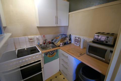 1 bedroom flat to rent, Weyhill Road, Andover, SP10