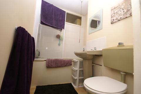 1 bedroom flat to rent, Weyhill Road, Andover, SP10