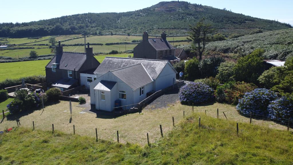 Mynydd Nefyn LL53 2 bed semidetached house for sale £280,000