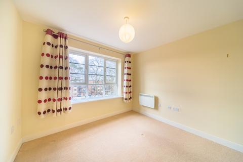 2 bedroom flat for sale, Kestrel Road, Farnborough, GU14