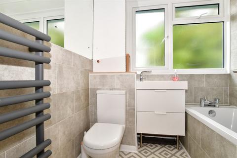 2 Monks Orchard, Dartford, DA1 2TB