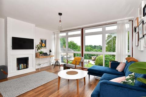 2 Monks Orchard, Dartford, DA1 2TB