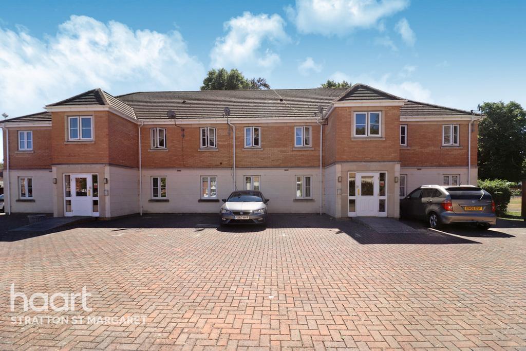 Winton Road, Swindon 2 bed flat £140,000